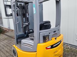 Jungheinrich EFG 215 Li-Ionen