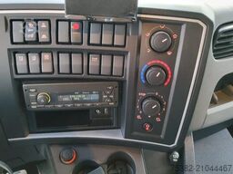 Renault D 240.12 07-BVF-2 - LOW P4x2 - LAADBAK SCHUIFZE...