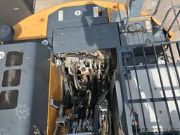 LIEBHERR R926 Compact