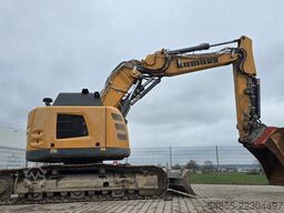 LIEBHERR R926 Compact
