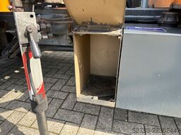 Boki Kiefer HY1251 with Palfinger PK-2700A