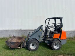 Giant 337T kniklader shovel