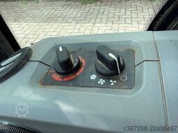 BOBCAT E17 / 2023 BJ / 4 x Löffel / 744 H