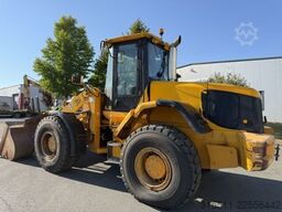 JCB 436Z
