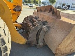 JCB 436Z