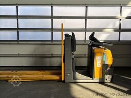 Jungheinrich ECE 320