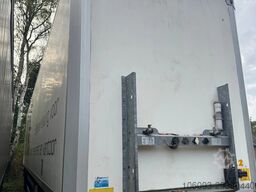 Groenewegen 2 ass gestuurde oplegger