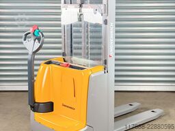Jungheinrich EJC 112 - nur 126 Std. - Service Neu -Batterie 90%