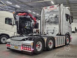 Scania S590 V8 6X4 / 2 TANKS / NL TRUCK! 80T