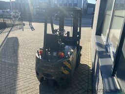 STILL Heftruck Still EFG1.5 triplo 400 freelift/sideshif