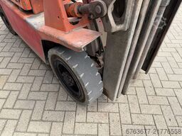 HYSTER H2.50XL triplo425 freelift ISUZU DIESEL heftruck