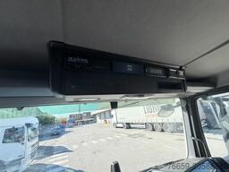 MAN TGM 18.290 Isotermico + sponda