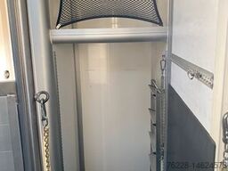 MERCEDES-BENZ Pferdetransporter