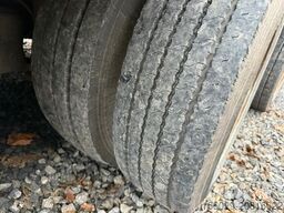 GOLDHOFER 3-Achs Tieflader mit Rampen hydr. Zwangslenkung