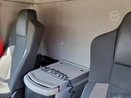 Renault D240 P4x2 - ACC. - 21-BSJ-7 - BAKWAGEN - 12 TON...