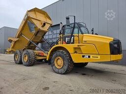 CAT 735 B