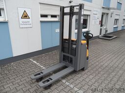 Jungheinrich EJC 112z - Initialhub (Basishub) - 330 Stunden!
