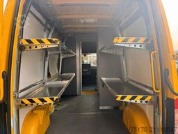 Mercedes-Benz eSprinter 312 DHL Regal KEP-Ausbau