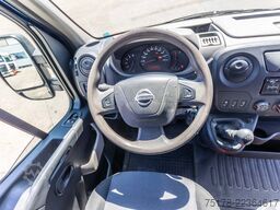 NISSAN NV 400