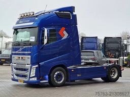 Volvo FH 13.500 Globetrotter 4x2 - I parkcool - Full ...