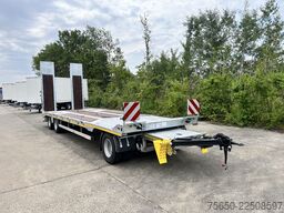 Möslein T 3-9,20 F  3 Achs Tieflader mit gerader Ladefläche 9 m, Neufahrzeug