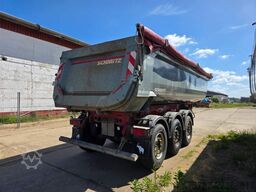 SCHMITZ CARGOBULL ca. 26 cbm Hlabrund Hinterkipper, Lift