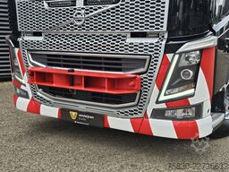 Volvo FH16.750 8x4 / 260T / RETARDER / FULL AIR