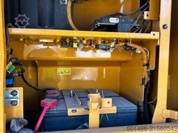 CATERPILLAR M318