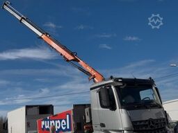 MERCEDES-BENZ Arocs 4   6x4 Dreiseitenkipper mit Ladekran