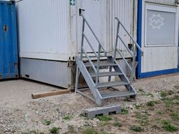 Sonstige Sanitärcontainer