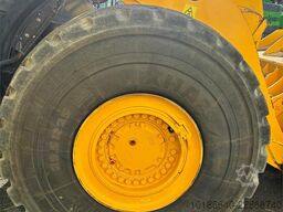 Komatsu WA500-8E0