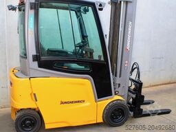 Jungheinrich EFG 318k 370 ZT
