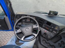 Mercedes-Benz Antos 1932 + EURO 6 + CARRIER + LIFT