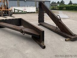 Equerres de bridage en fonte 4000 x 2000 x 575 mm