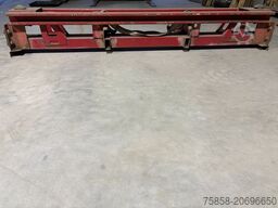 sonstige Ausgleichsbock für gekröpften Tieflader