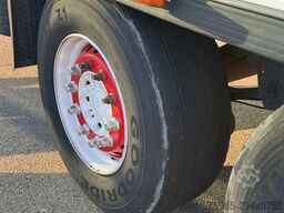 SCHMITZ CARGOBULL SCB*S3B DOUBLE-STOCK THERMO KING SLXi 300 TOP CO