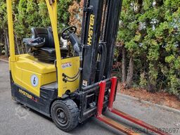Hyster A1.3XNT mit sehr wenig Stunden!