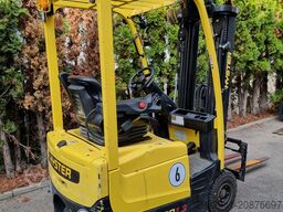 Hyster A1.3XNT mit sehr wenig Stunden!