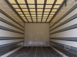 Mercedes-Benz Actros 1824L Bakwagen + Laadklep 2000 kg