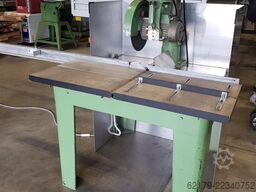 DeWalt Radialarmkreissäge 300 mm Sägeblatt / 900 mm