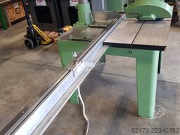DeWalt Radialarmkreissäge 300 mm Sägeblatt / 900 mm