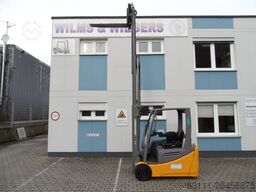 Jungheinrich EFG 220 - BJ 2022 - Triplex - wenig Stunden!