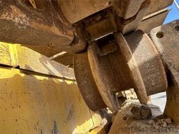 Komatsu D65EX-18E0