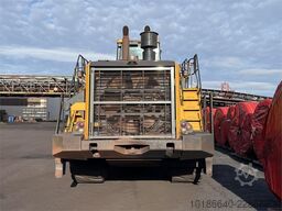 Komatsu WA600-8E0