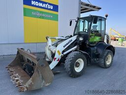 Komatsu WA100M-8