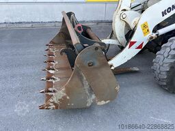 Komatsu WA100M-8