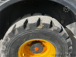 Komatsu WA100M-8E0