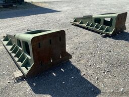 Paire d'équerres en fonte 2075 x 1000 x 700 mm