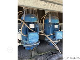Used Aircooled chiller RHOSS TCAVSZ21040 1037.3 kW. 2013 yom