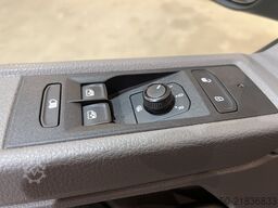 VW Transporter 2.0 TDI L2H1 150 PK Automaat / Euro...